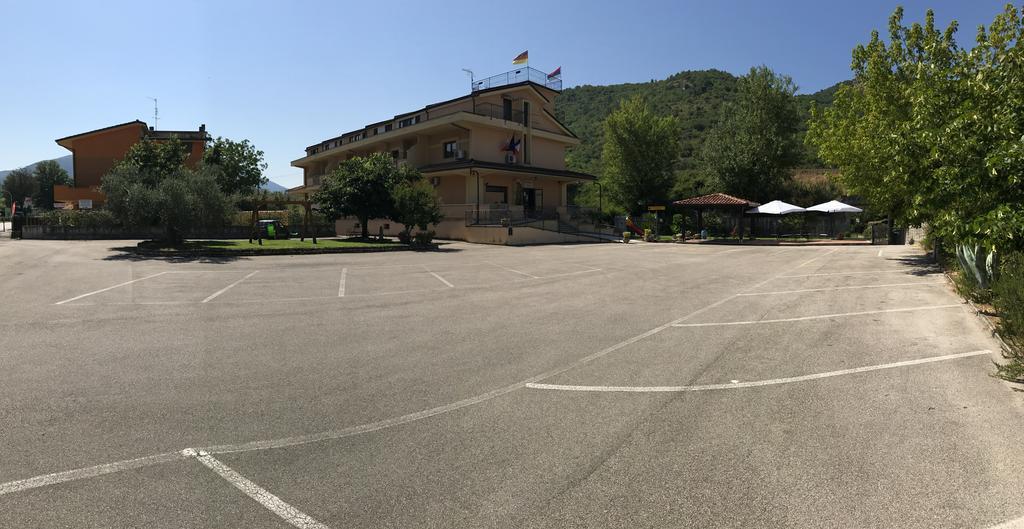 Hotel Ristorante Villa Pegaso San Pietro Infine Bagian luar foto