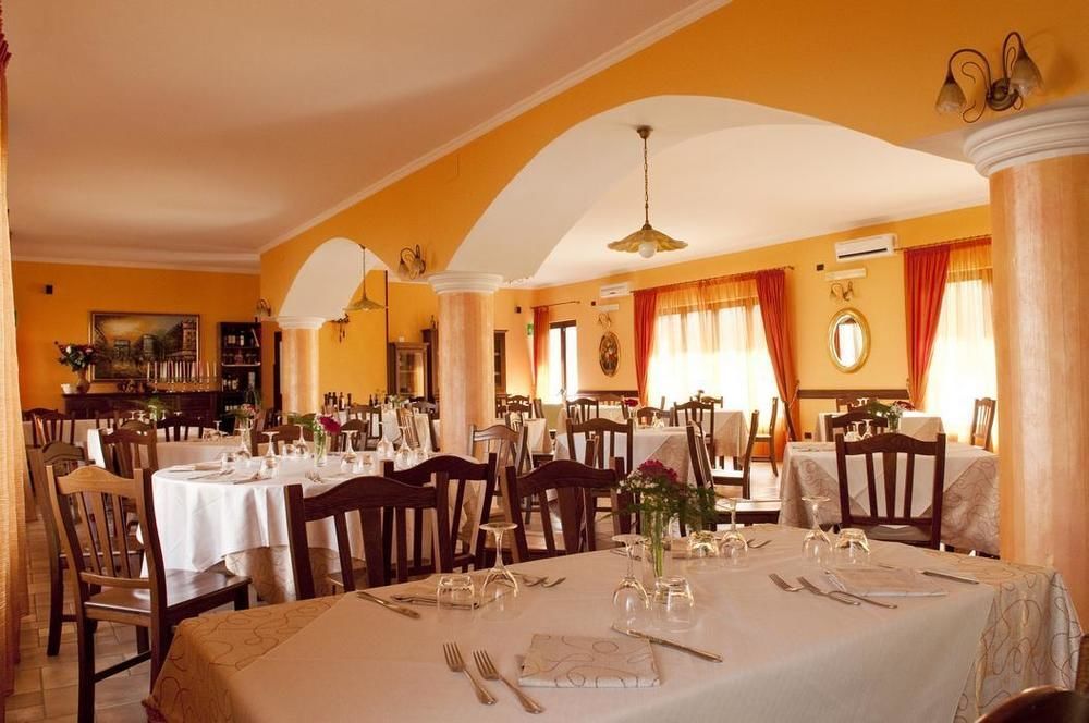 Hotel Ristorante Villa Pegaso San Pietro Infine Bagian luar foto