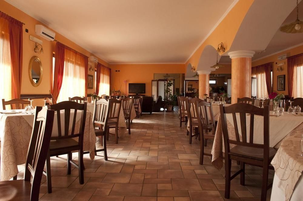 Hotel Ristorante Villa Pegaso San Pietro Infine Bagian luar foto